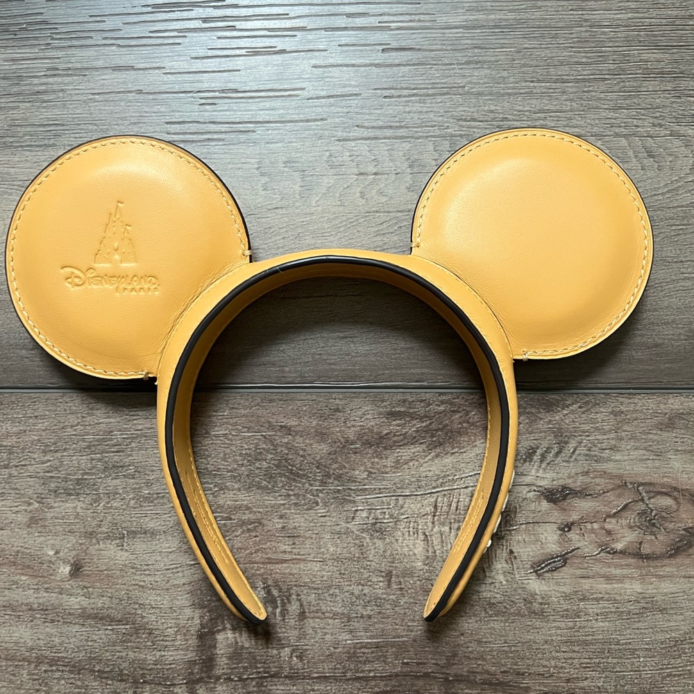 Brand New — Disney x COACH Disneyland Paris limited Edition Mickey Ears - Picture 4 of 10